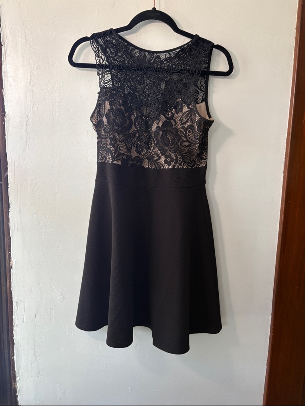 NEW WITH TAGS: Trixxi Black Lace Bodice Midi Dress with Nude Lining - Picture 6 of 6